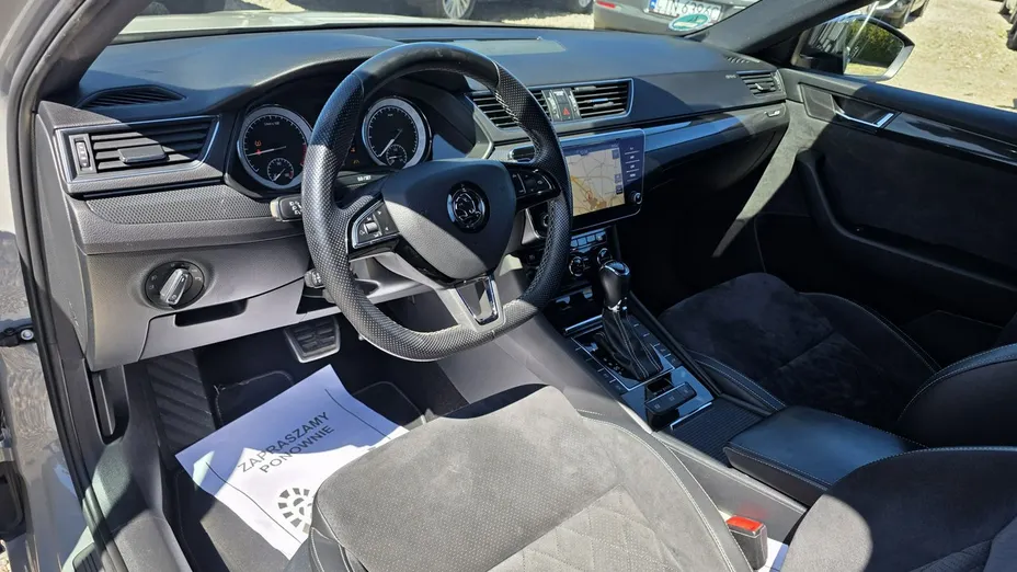 SKODA Superb -