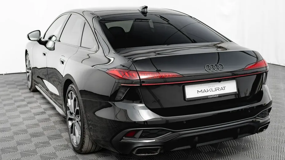 AUDI A6 -