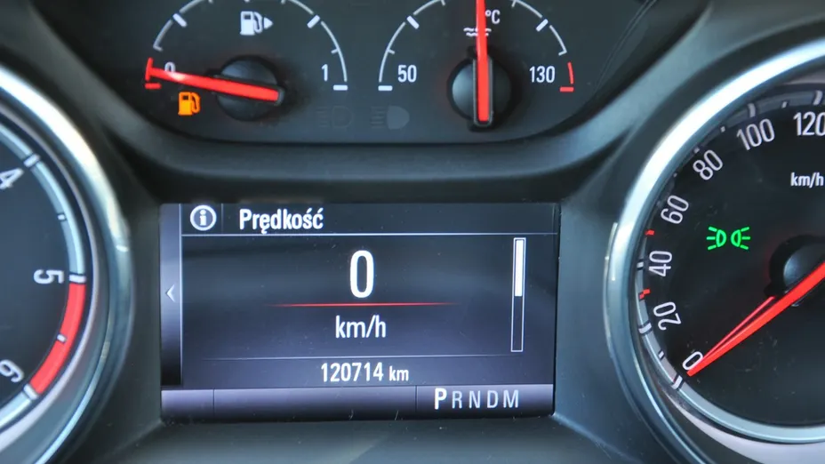 OPEL Insignia -
