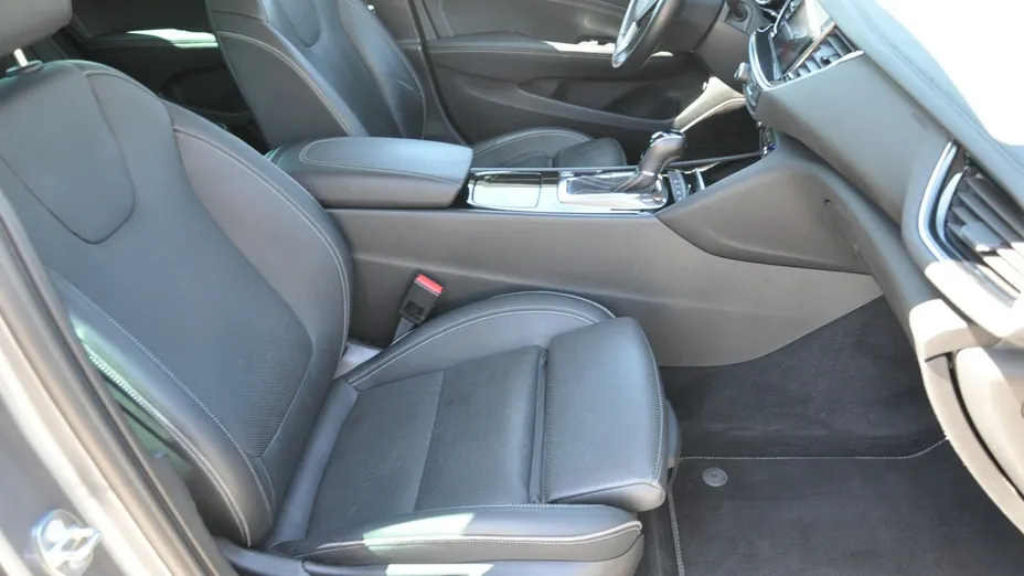 OPEL Insignia -