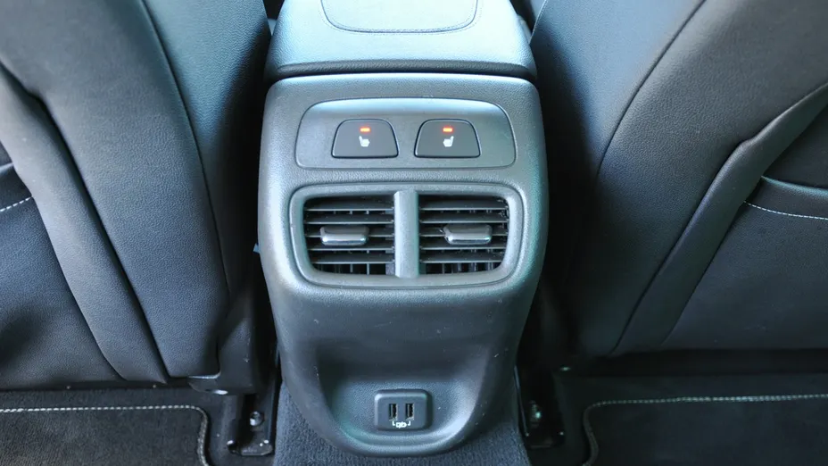 OPEL Insignia -