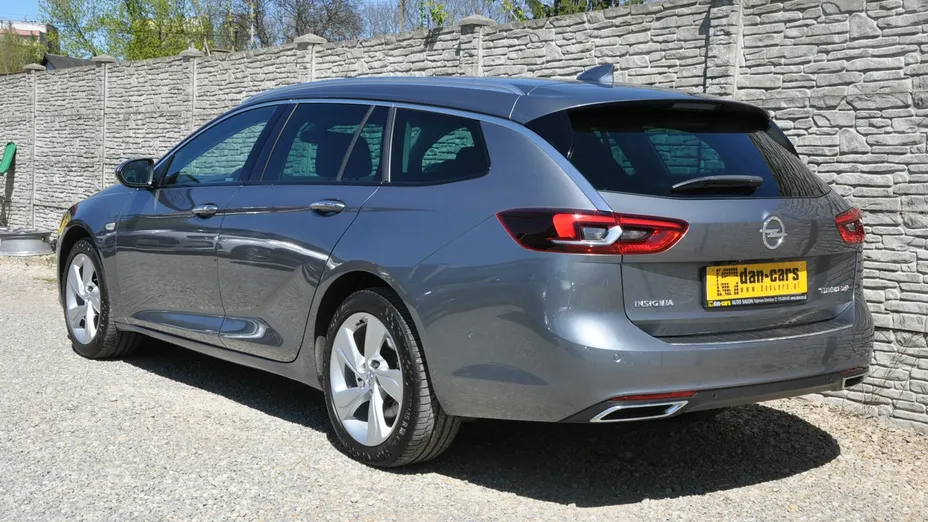 OPEL Insignia -