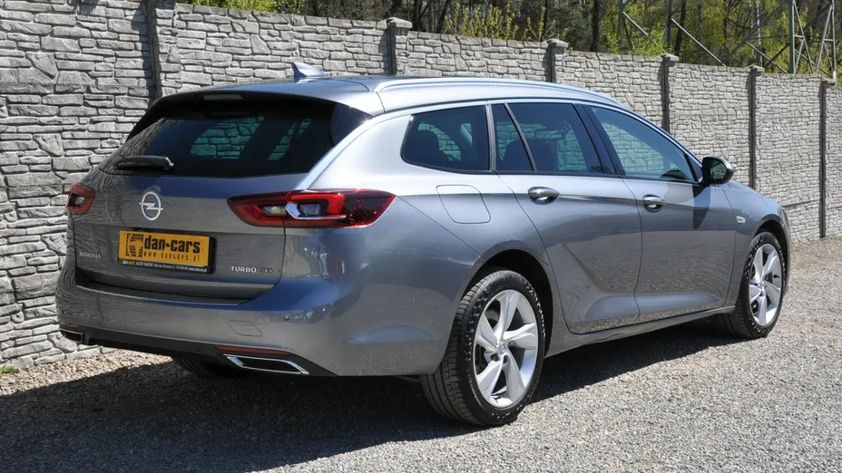 OPEL Insignia -