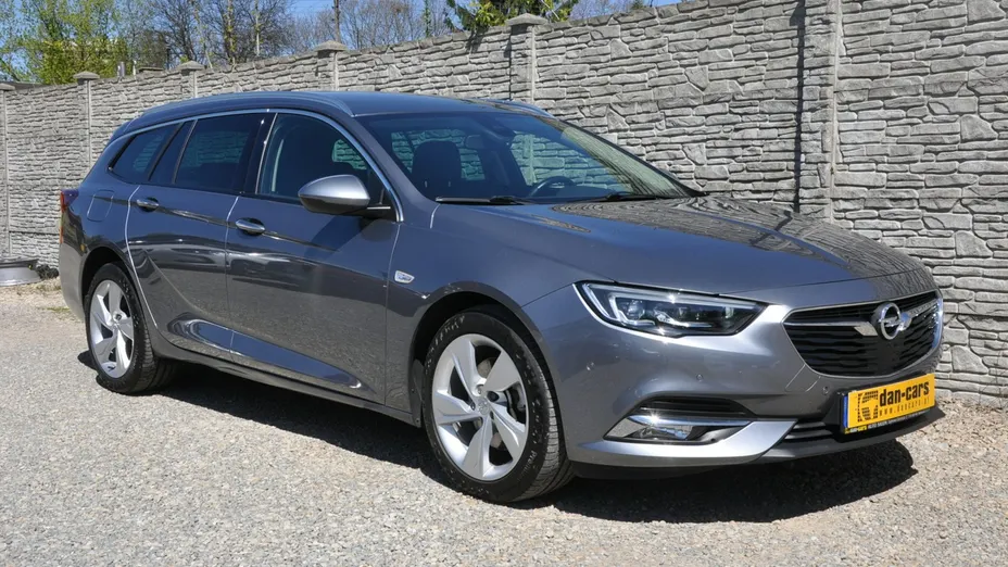 OPEL Insignia -
