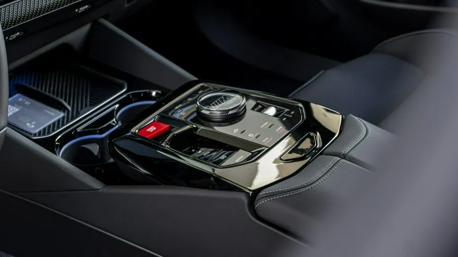 BMW M5 -