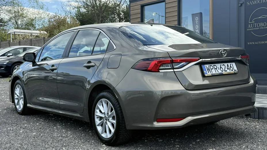 TOYOTA Corolla -