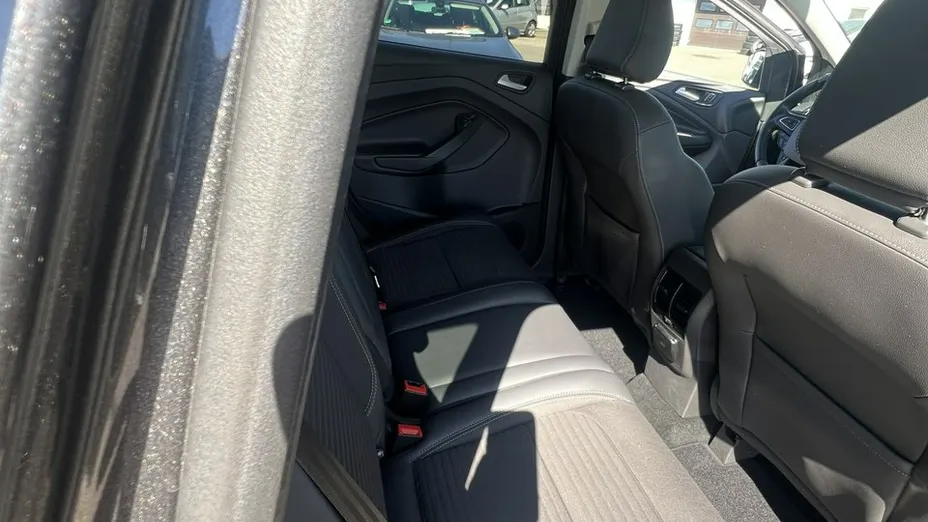 FORD Kuga -