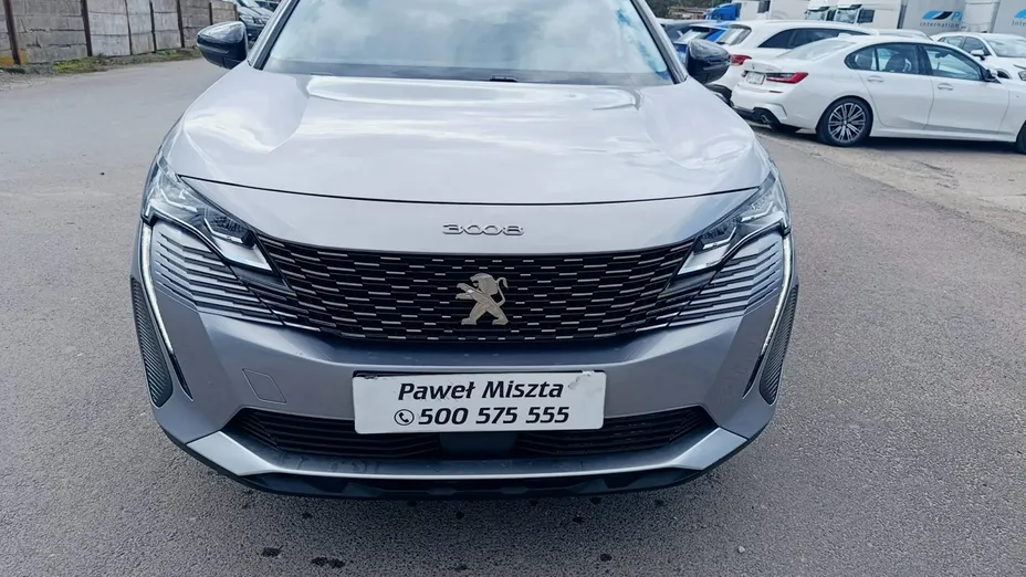 PEUGEOT 3008 -