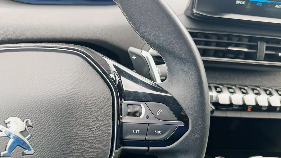 PEUGEOT 3008 -
