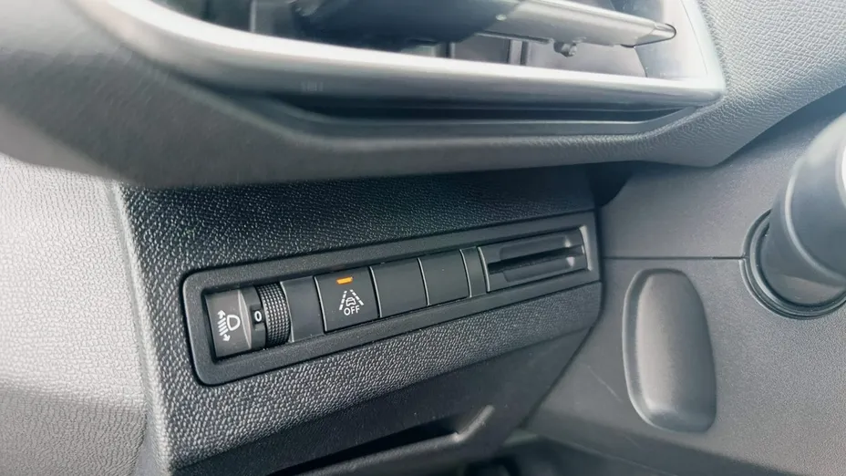 PEUGEOT 3008 -
