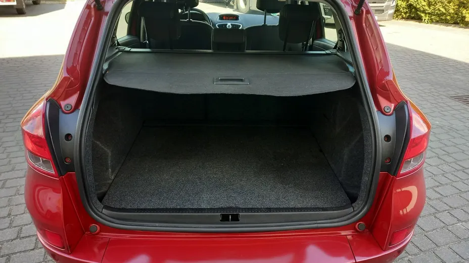RENAULT Clio -