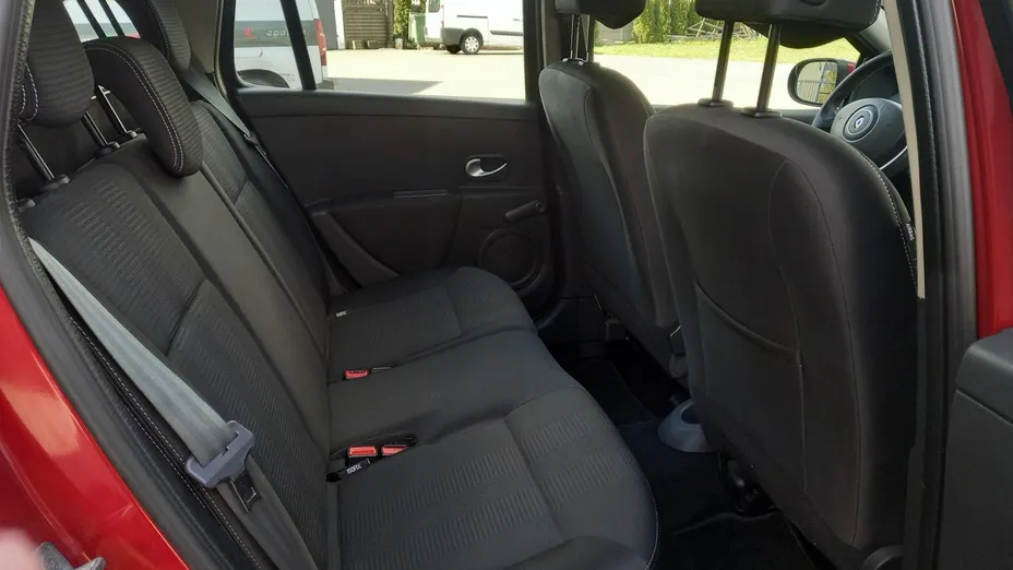 RENAULT Clio -