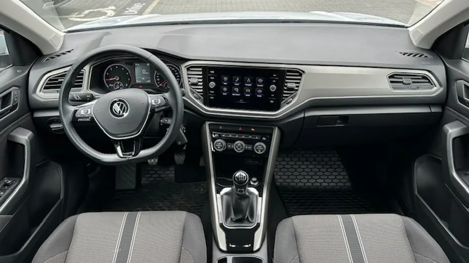 VOLKSWAGEN T-ROC -