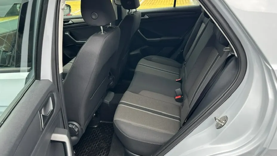 VOLKSWAGEN T-ROC -