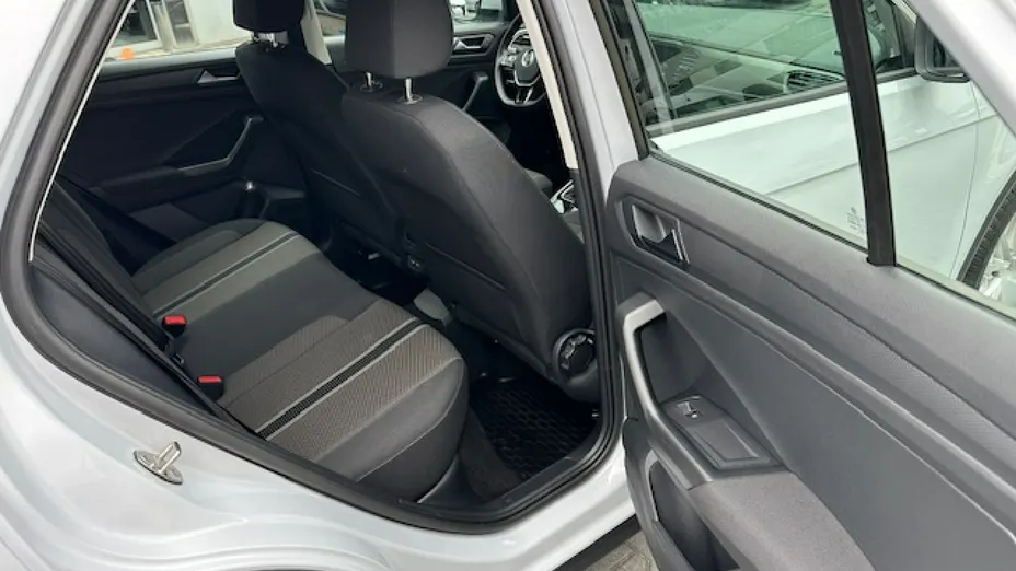 VOLKSWAGEN T-ROC -
