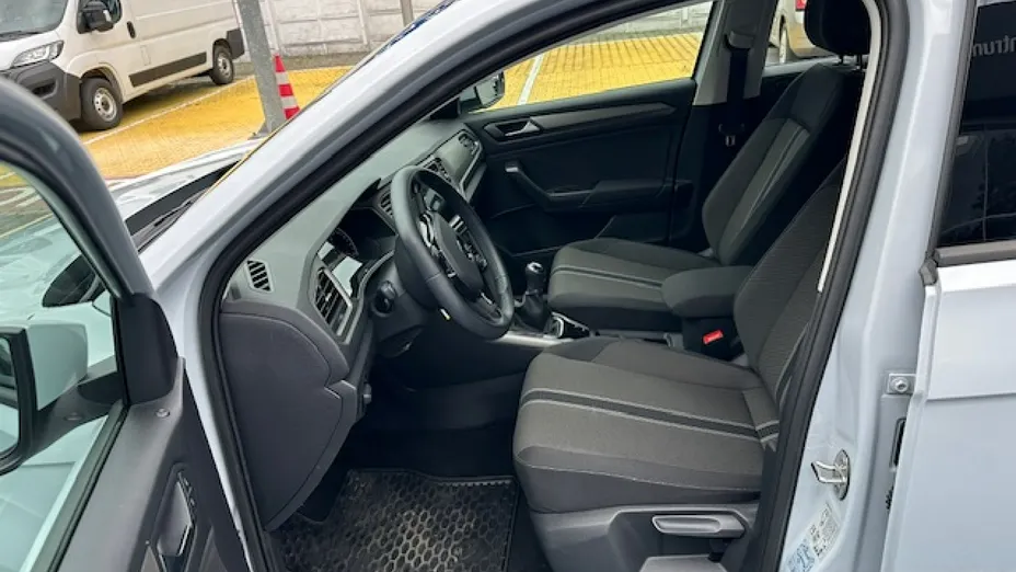 VOLKSWAGEN T-ROC -