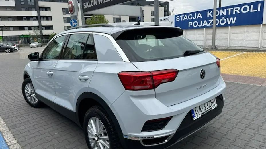 VOLKSWAGEN T-ROC -