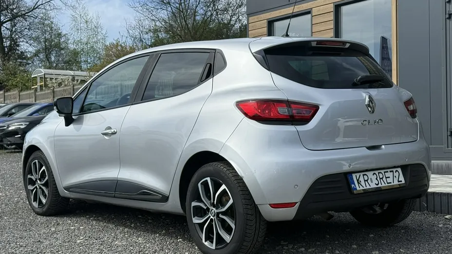 RENAULT Clio -