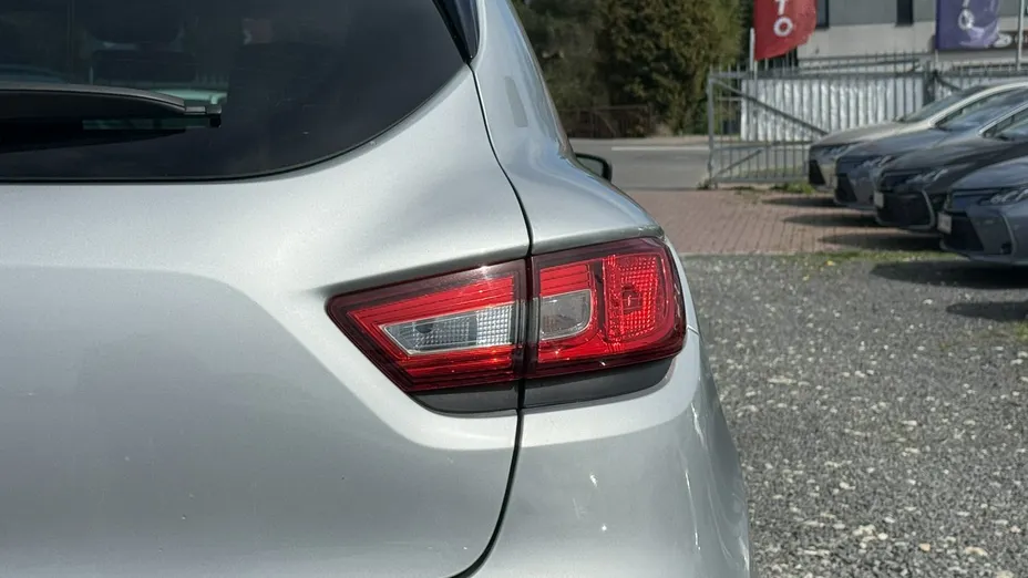 RENAULT Clio -