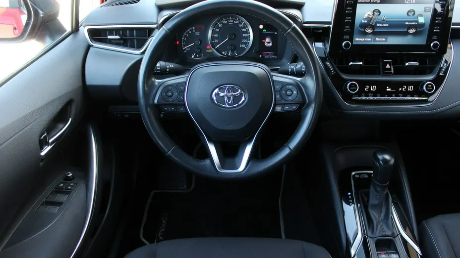 TOYOTA Corolla -