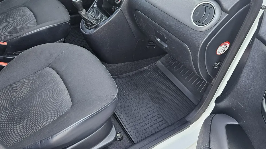 HYUNDAI i10 -