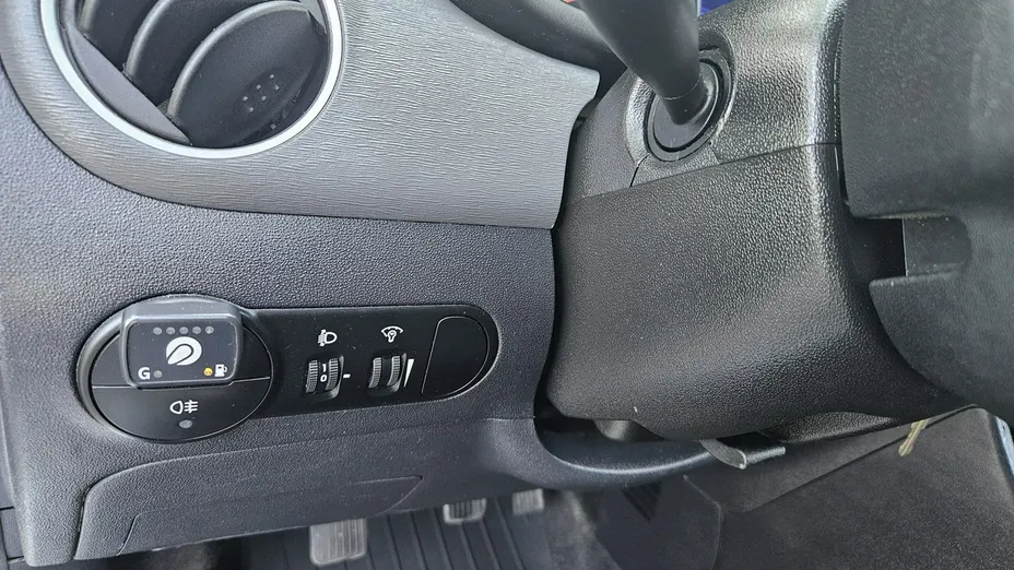 HYUNDAI i10 -