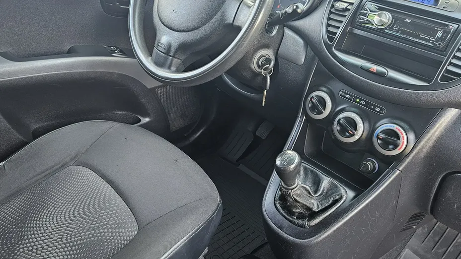 HYUNDAI i10 -