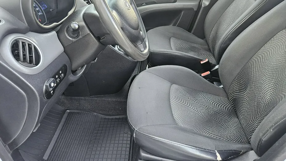 HYUNDAI i10 -