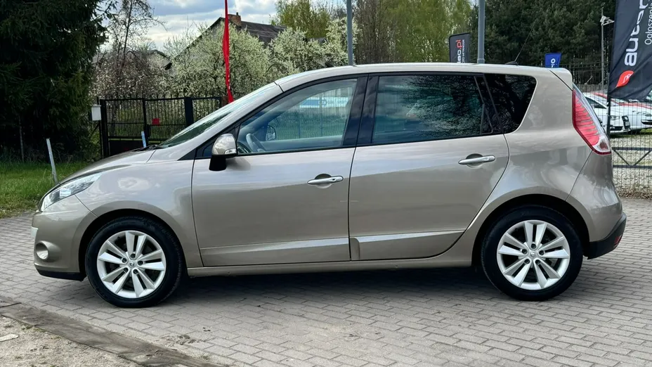 RENAULT Scenic -