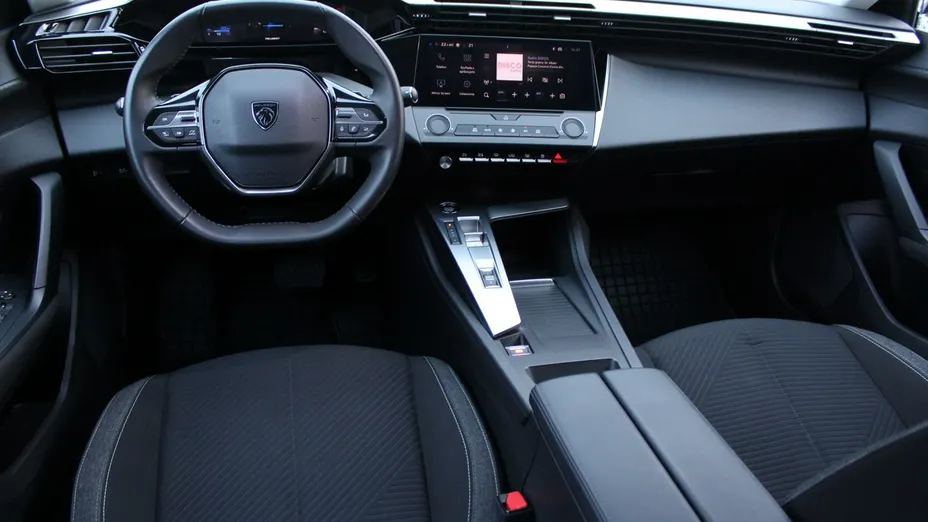 PEUGEOT 308 -