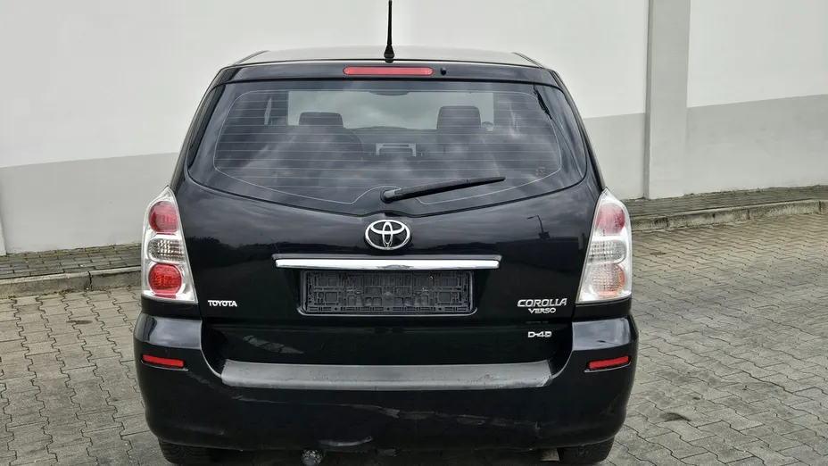 TOYOTA Corolla Verso -