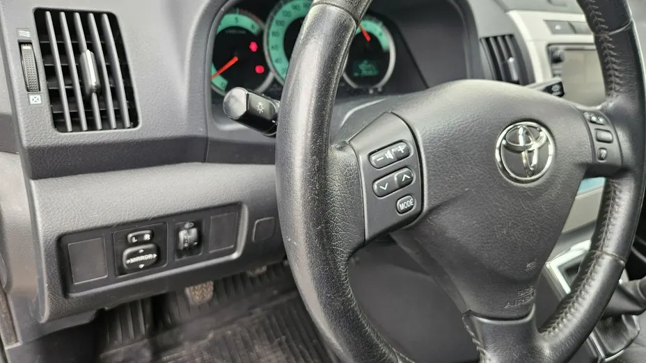 TOYOTA Corolla Verso -