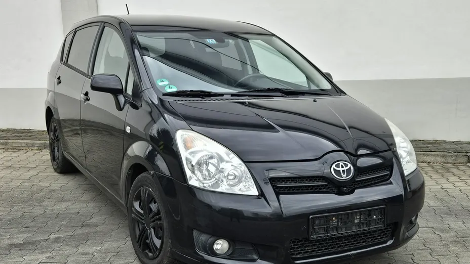 TOYOTA Corolla Verso -