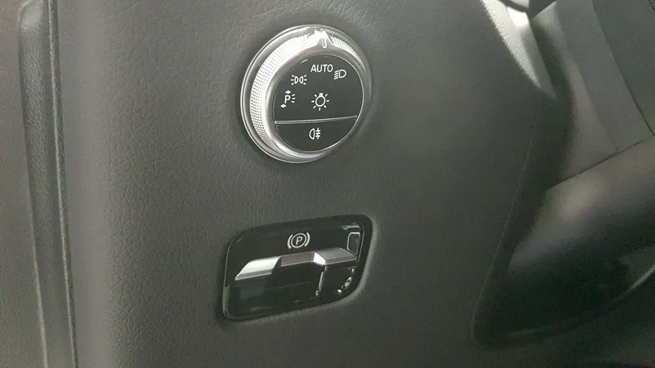 MERCEDES-BENZ GLC -