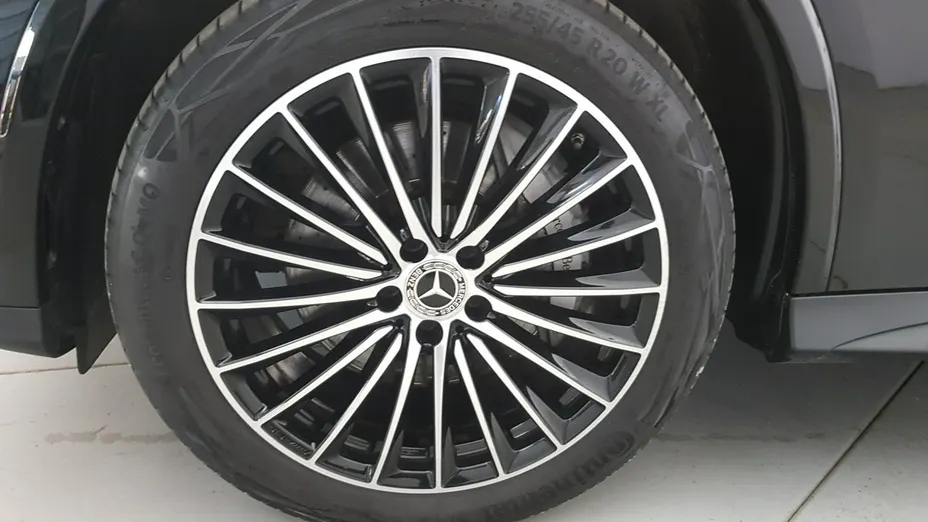 MERCEDES-BENZ GLC -