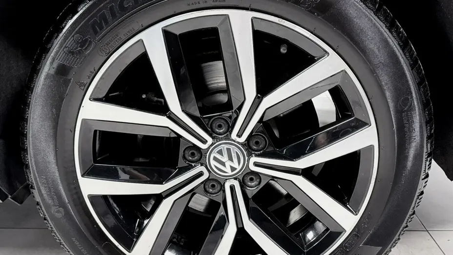 VOLKSWAGEN Passat -