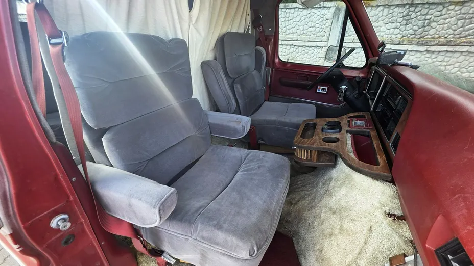 FORD Econoline -