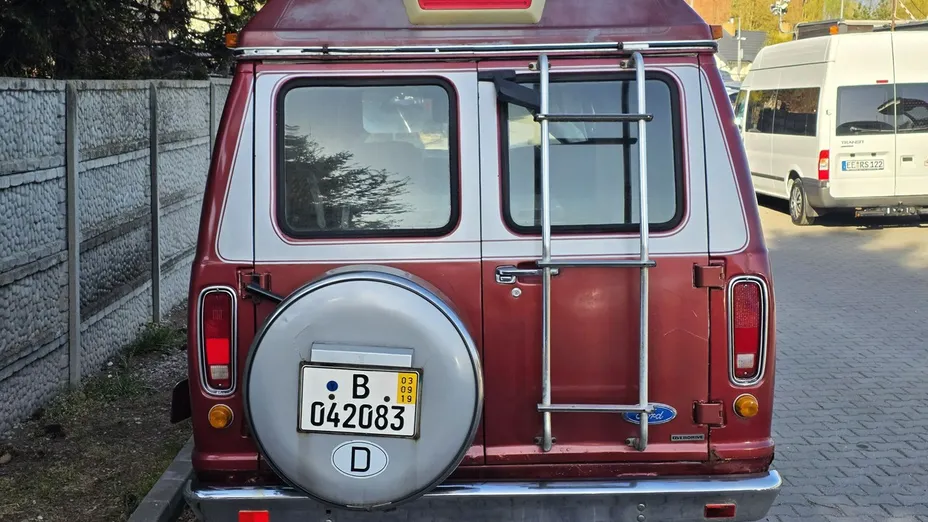FORD Econoline -