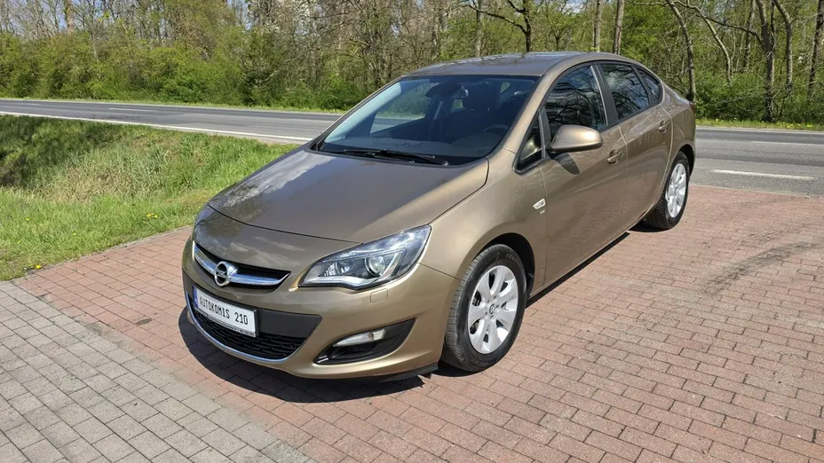 OPEL Astra -