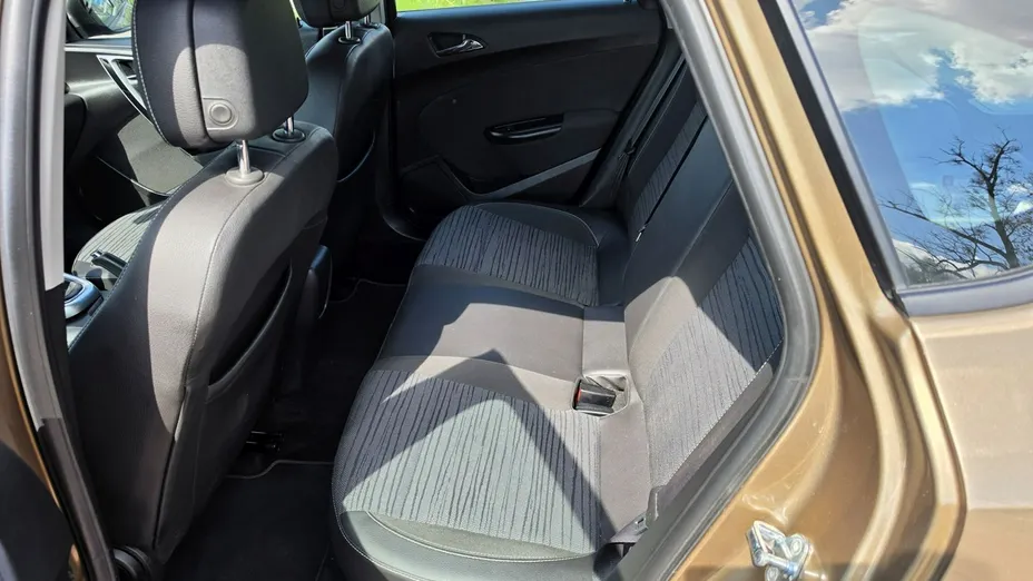 OPEL Astra -