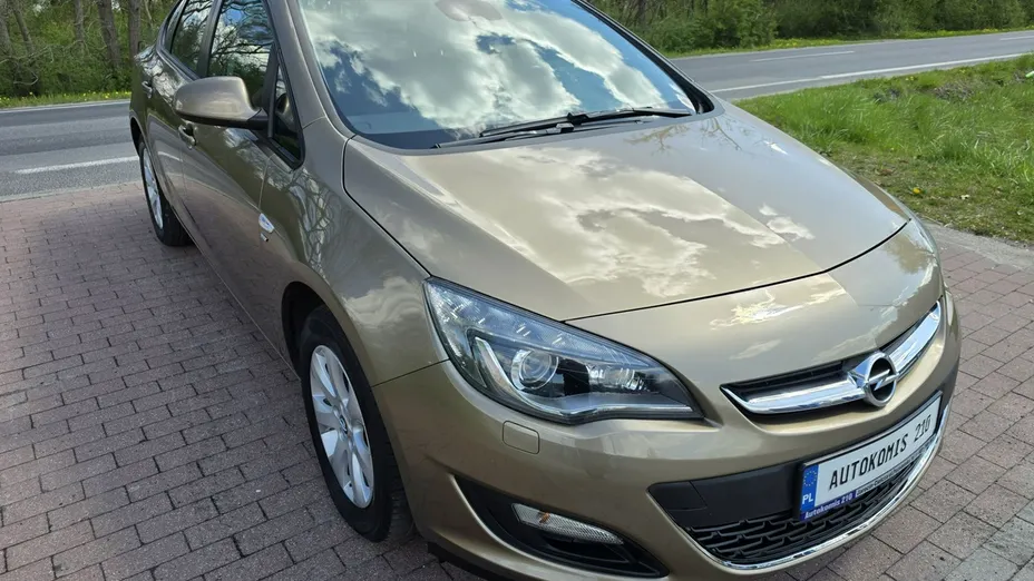 OPEL Astra -