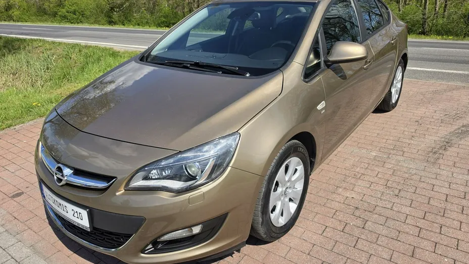 OPEL Astra -
