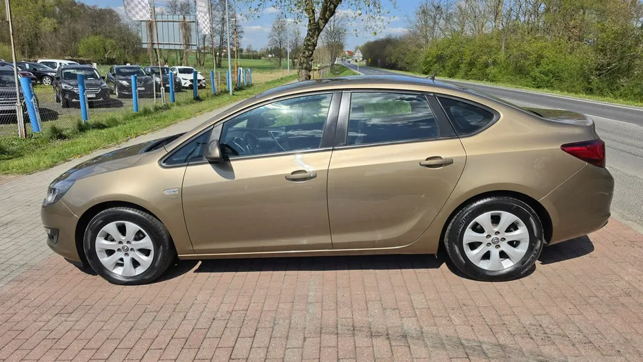 OPEL Astra -