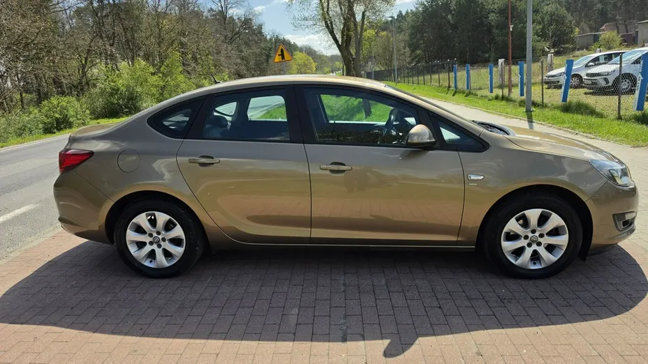 OPEL Astra -