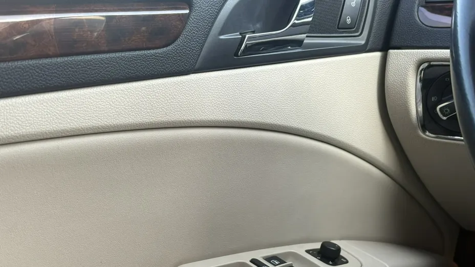 SKODA Superb -