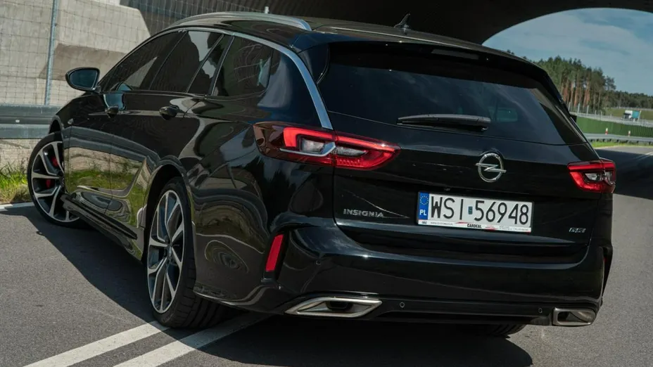 OPEL Insignia -