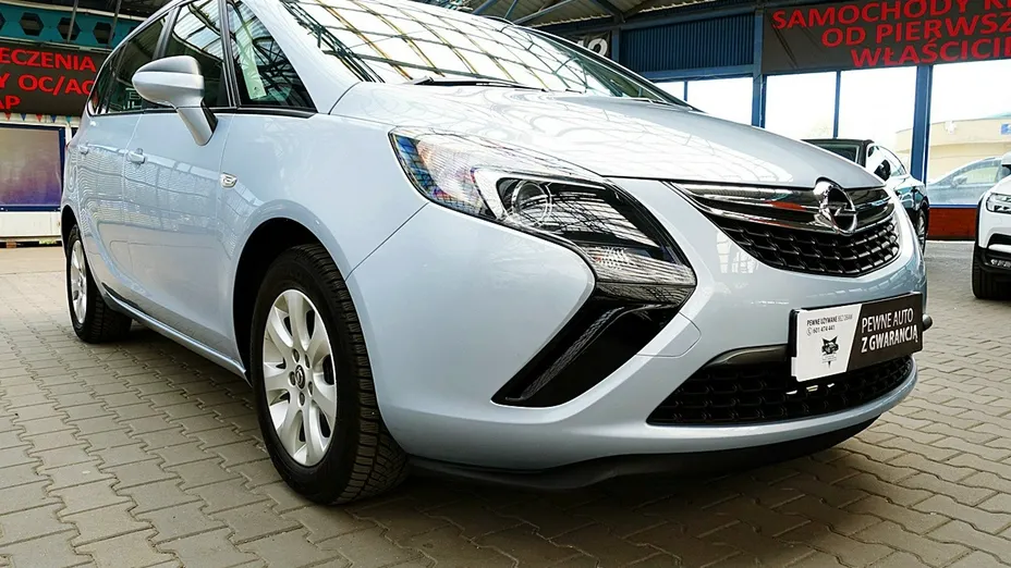 OPEL Zafira -