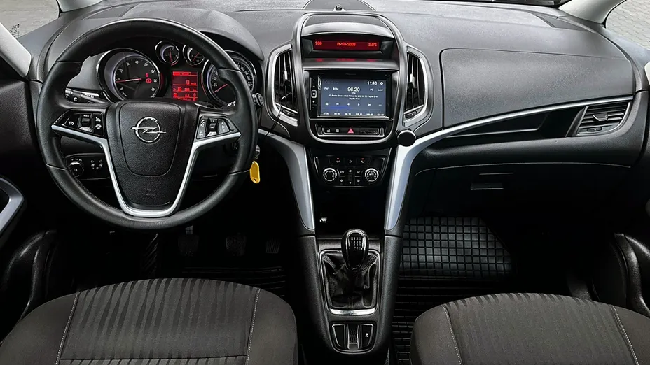 OPEL Zafira -