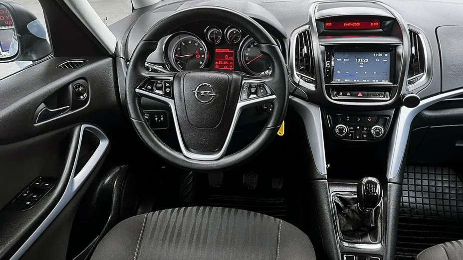 OPEL Zafira -