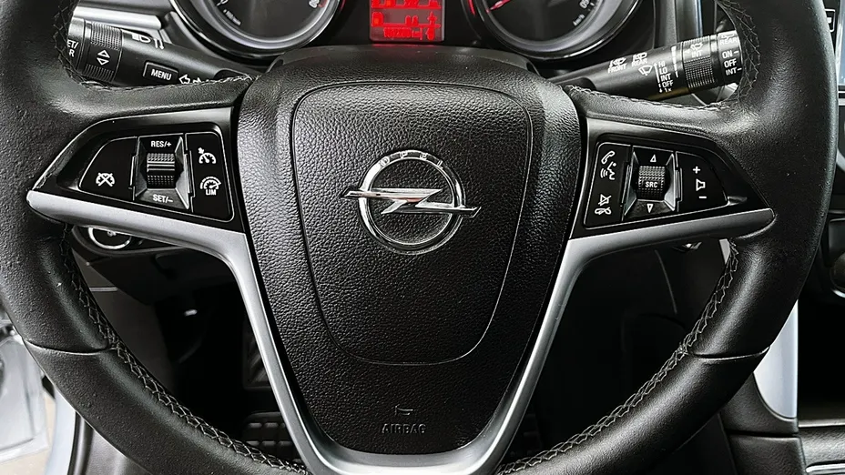 OPEL Zafira -